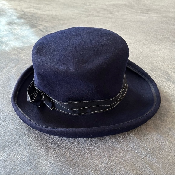 Vintage 100% Wool Clarks Navy Blue with Trim Bow Hat - Picture 3 of 10
